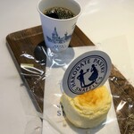 函館洋菓子スナッフルス - ペイストリースナッフルス　こんな感じで出てきます　金森洋物館店