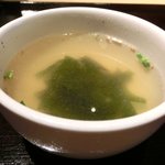 赤坂 炭火焼肉 大邱家 - ビビンバ 780円 のスープ