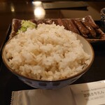 炭焼き 牛たん ゑのじ - 麦飯　大盛り、特盛無料です(20-09)