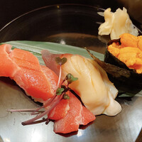 寿司 はせ川 西麻布店 - 寿司
                      本鮪大とろ、北寄貝、雲丹