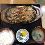 Mame - 2020/09/15
      じゅうじゅう焼き定食 ニンニク入り 950円