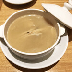 一碗水 - 魚湯浸松菌(お魚と松茸のスープ)