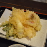 旬菜食堂まんま家 - イカ下足とインゲン豆の天ぷら