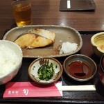 ANA FESTA 魚米処 旬 - 鮭の塩焼き定食