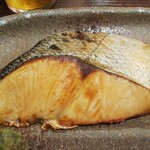 ANA FESTA 魚米処 旬 - 鮭は北海道産。結構、美味しくてビックリ！