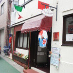 ロッソ ルビーノ - お店は江戸川橋駅から歩いて5分ほどのところにあります。