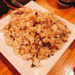 一品料理 ひとしな - にんにくチャーハン