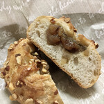 DONQ - ざくざくナッツのいがぐりカンパーニュ ¥303