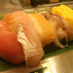 寿司 魚がし日本一 - ちょい呑みセットの4貫とつまみたまご