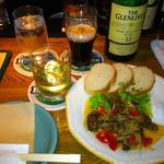 ワンステップ - スモークドオイスター。これをつまみに飲むモルトは最高！