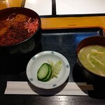 庄や - 【2020.9.16(水)】週替わりワンコイン丼(ソースヒレカツ丼)500円