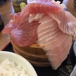 磯丸水産 - まぐろ2種