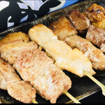 豚のまんま - 焼き鳥の盛り合わせ６本