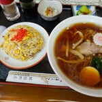 那須野屋 - ラーメン+半チャーハン　７００円