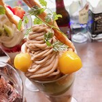 Cafe Dining Color'S - モンブランパフェ