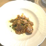 La Brianza - 愛農ポークと猪トマト風味のカッスーラ アランチーニ添え、きっと色々な部位が入っているのだろうプリプリしたりとろりとしたり一口ごと違ったおいしさあり。すっきりとしながら濃厚でもある～とにかく旨み美味だわ