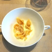 La Brianza - 金時芋のトルテッティーニセージの香りをつけたクリームソース、かわいらしい形のパスタの中に甘くねっとり金時芋、セージのさわやかな香りソースもまたクリーミー。クリーミーな中でのハーブが素敵なアクセントね☆