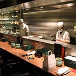 焼鳥  吉祥 - 店内