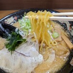 東京味源 - プリッとした縮れ麺