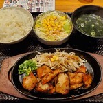 カルビ丼とスン豆腐専門店 韓丼 - 