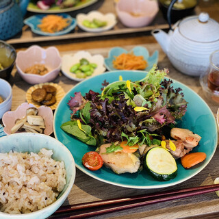 表参道でランチに使える定食 食堂 ランキング 食べログ