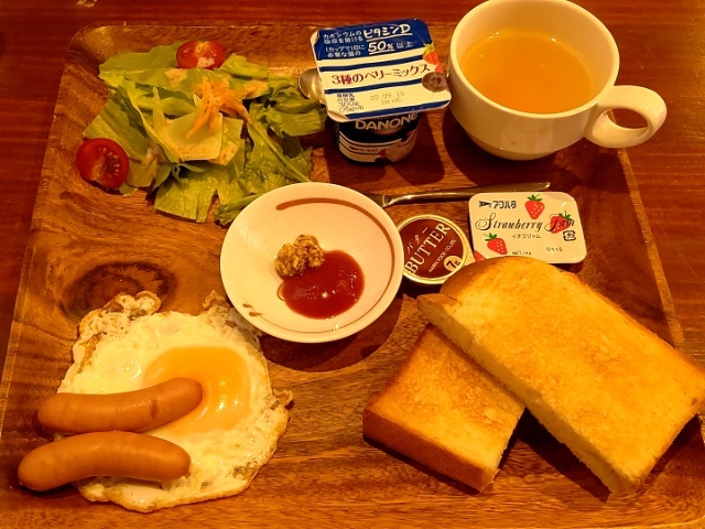 きまぐれカフェ クローバー きまぐれカフェ Clover 八幡宿 カフェ 喫茶 その他 食べログ