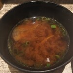 肉酒場にゃぶ - 赤だし