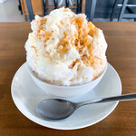 氷と喫茶 ivy - かき氷カラメルバナミルク