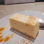 ビストロ リベルテ - マンゴームース＋ホット珈琲