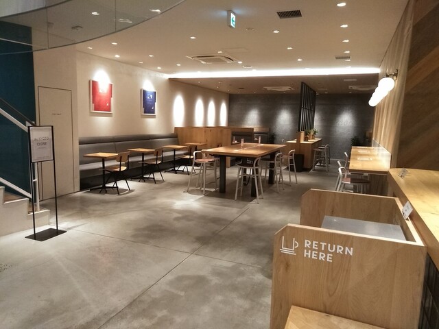 內裝的照片 Blue Leaf Cafe 食べログ 繁體中文