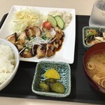 Kurian - 本日のおすすめA定食（鶏もも肉の照り焼き）　780円