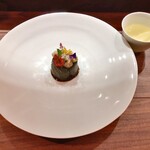 セルサルサーレ - ズッキーニのオーブン焼き 枝豆 ガリ オリーブのみじん切り ラベンダーの香り＆トマトのお茶 ベルガモットの香り