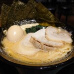 横浜家系ラーメン こめよし家 栄店 栄 名古屋 ラーメン 食べログ