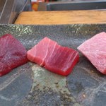 寿司割烹 魚紋 - 鮪。赤身。中トロ。すなずり。