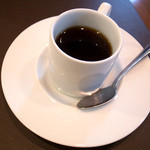 味・ma-ru - 食後のコーヒーは可愛いカップですが、これぐらいで丁度良いかも。