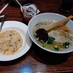 Shanhai Karyuu - 【2020.9.17(木)】本日のランチ①(塩味ワンタンラーメン＋五目チャーハン)800円