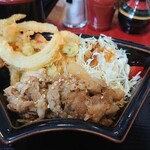 粗挽きそば 手打ち 日本橋福田雅之 - おかずは日替わりでこの日は豚の生姜焼きでした(20-09)