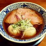 鶏 牛骨 鯛と貝類の旨味が 凝縮された清湯スープ By Debu Ingodebunables De Tapun さんくるげ 神俣 ラーメン 食べログ