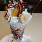 やまごや - チョコレートパフェ670円(税込み価格)