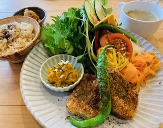 Oyasai - 日替わりveganカツ定食