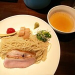 吟麺 今日華 - 魚だしらーめん塩 700円＋50円でつけ麺に変更