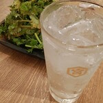 肉汁餃子のダンダダン - 酎ハイにパクチー