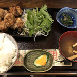 居酒メシ ゴリラ食堂 - 唐揚げ定食（税込800円）