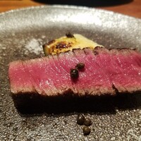 FORNO - 鳥取県産黒毛和牛ヒレ肉70㌘と西洋わさび(100㌘が6,000円)4,500円くらい。