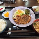 Nasubi - ランチ ポークステーキ定食