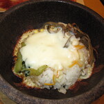 Yakiniku Kingu - モッツァレラチーズの石焼ビビンバ