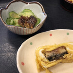 炭火焼うなぎ 東山物産 - う巻＆酢の物にもウナギin