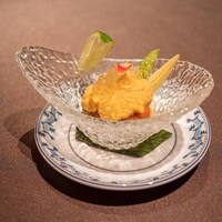 南風楼 - ライムを添えた生雲丹の上湯ジュレ