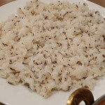 アジアンダイニング さくら - ジラライス "Jeera Rice"（クミンシードで炒めた香り豊かなご飯）※メニュー表記通り，クミン多め