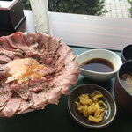 Kitakumamoto sabisu eria darisen resutoran - ローストビーフ丼